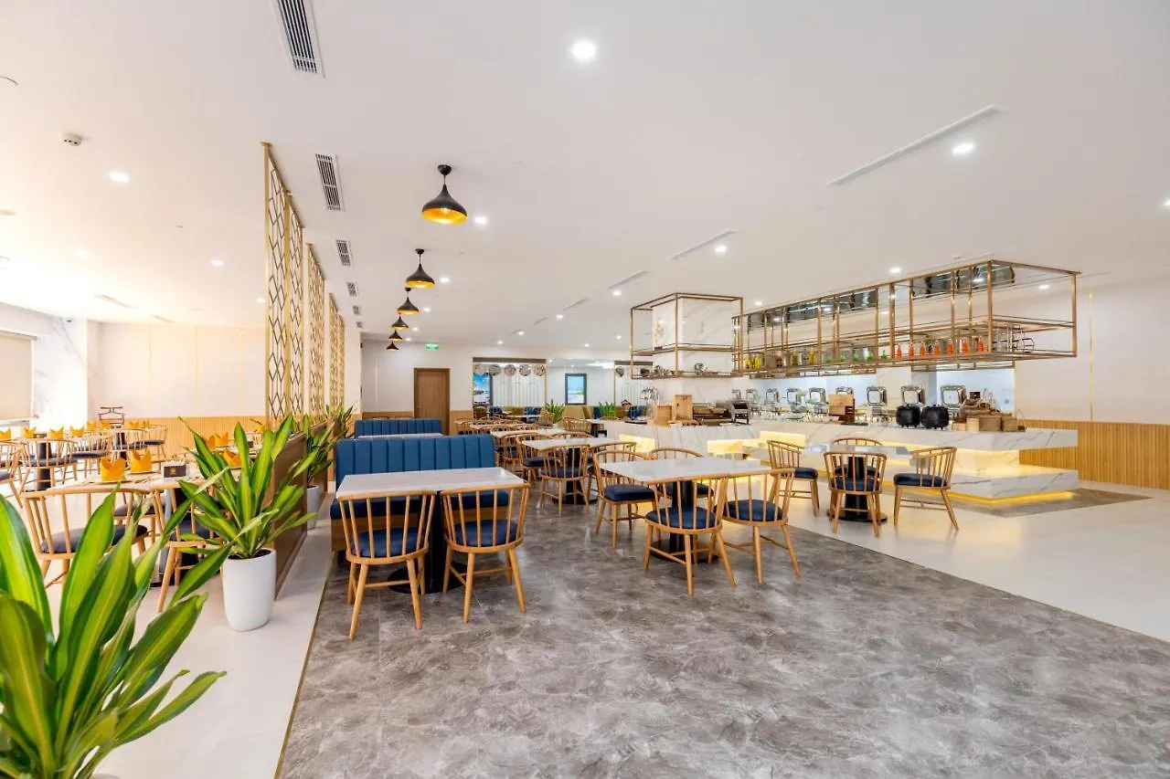 Hotel Petro House Vung Tau - Block A 3*,
